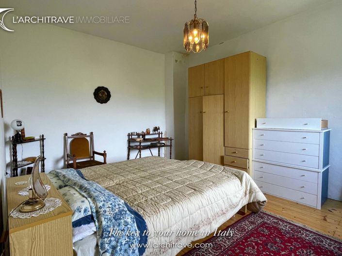 Image No.10-2 Bed House for sale