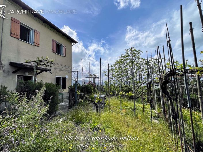 Image No.2-2 Bed House for sale