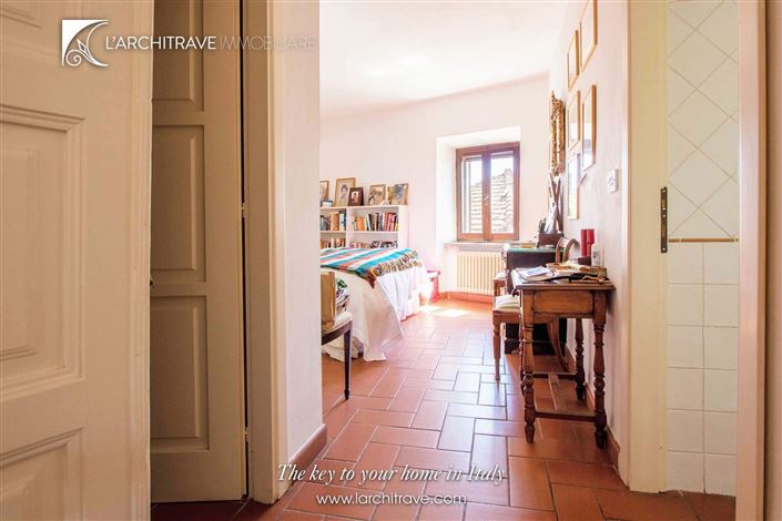 Image No.15-3 Bed House for sale