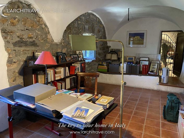 Image No.27-3 Bed House for sale