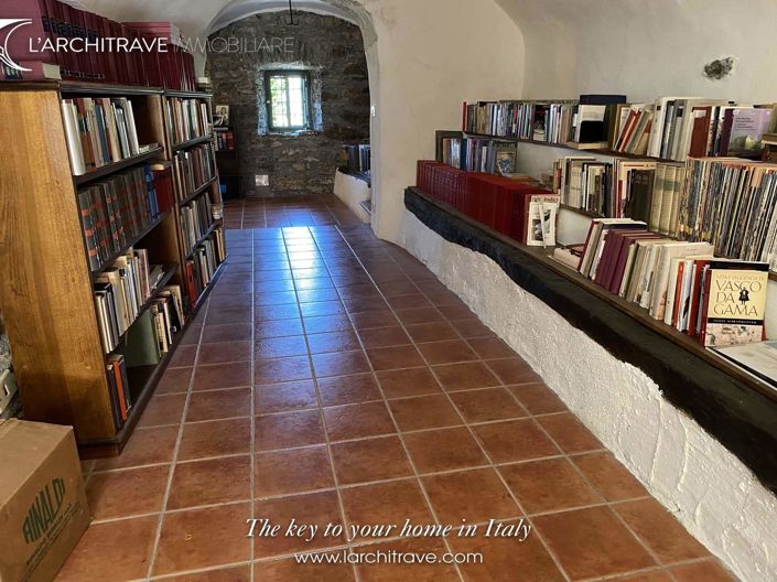 Image No.29-3 Bed House for sale