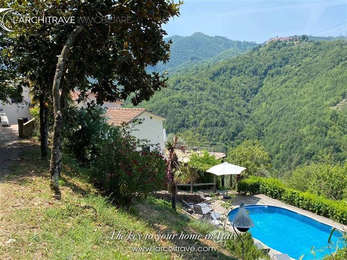 Image No.2-5 Bed Villa for sale