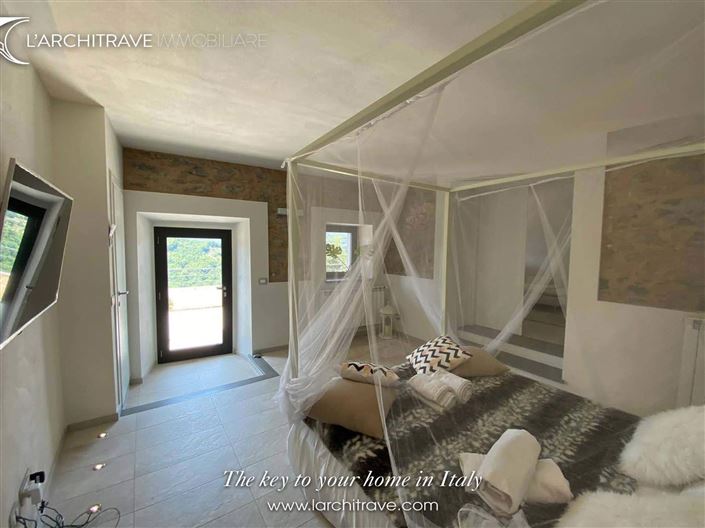 Image No.8-5 Bed Villa for sale