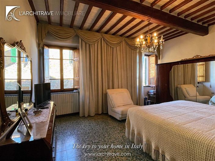 Image No.12-5 Bed House for sale