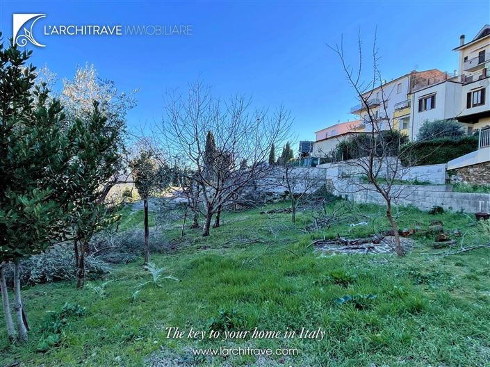 Image No.16-5 Bed House for sale