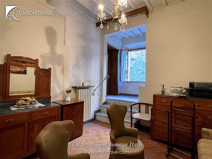 Image No.20-5 Bed House for sale