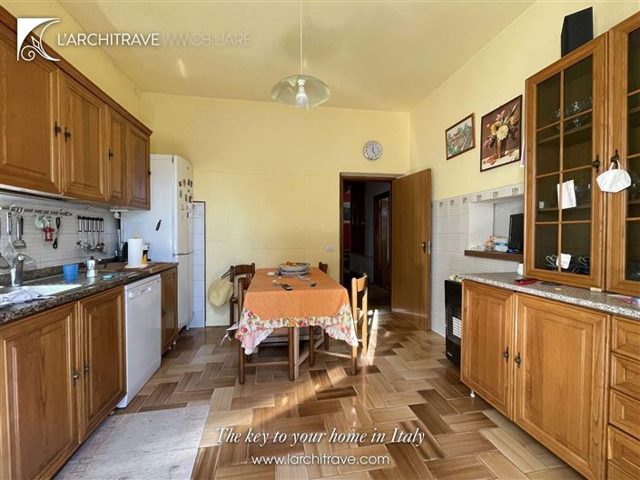 Image No.9-5 Bed Villa for sale