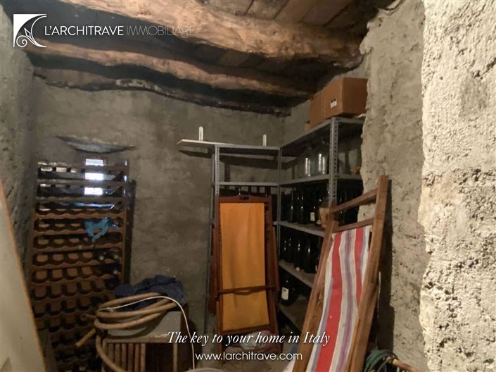 Image No.18-3 Bed House for sale