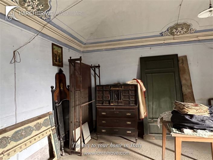 Image No.11-3 Bed House for sale