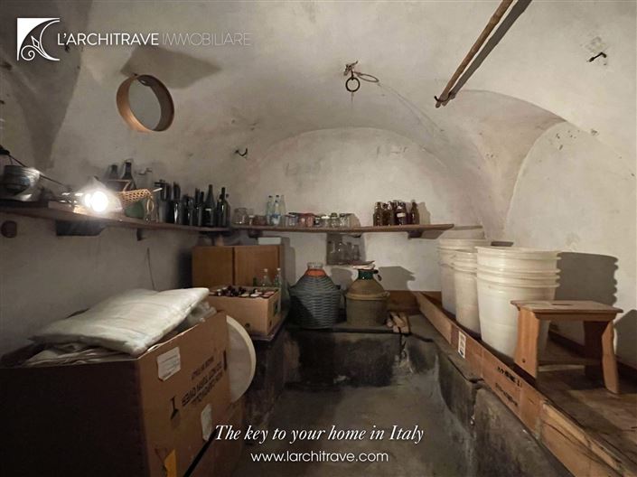 Image No.14-3 Bed House for sale