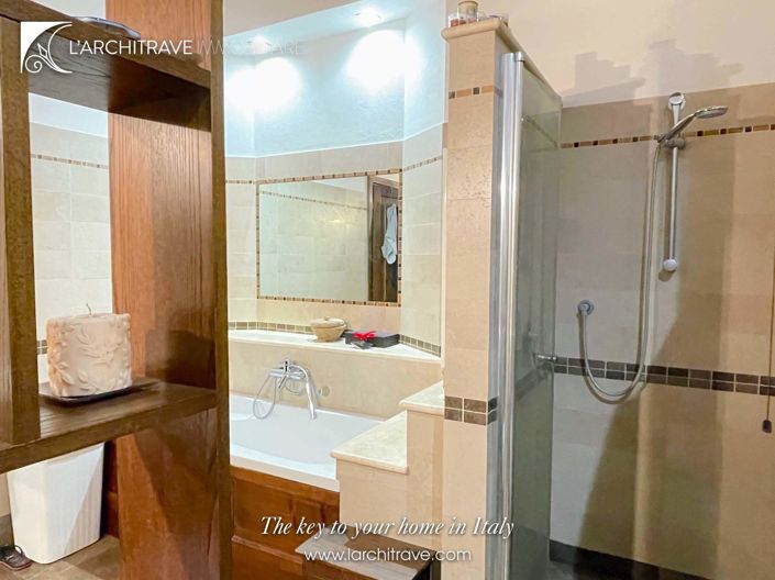 Image No.14-2 Bed House for sale