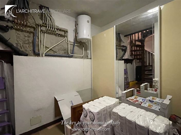 Image No.25-2 Bed House for sale