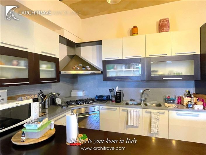 Image No.6-2 Bed House for sale