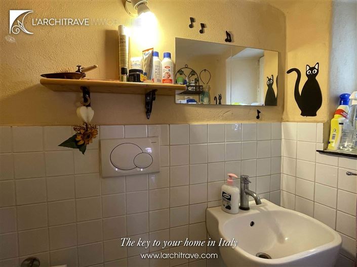 Image No.24-2 Bed House for sale