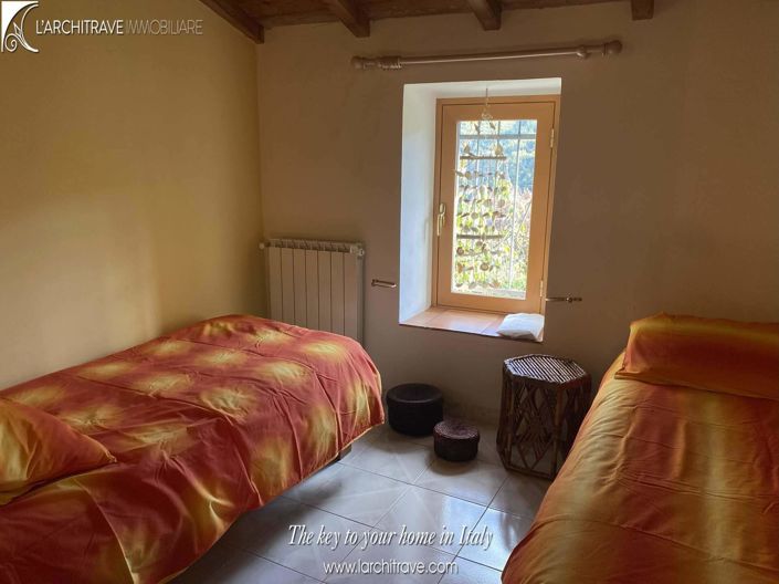 Image No.8-2 Bed House for sale