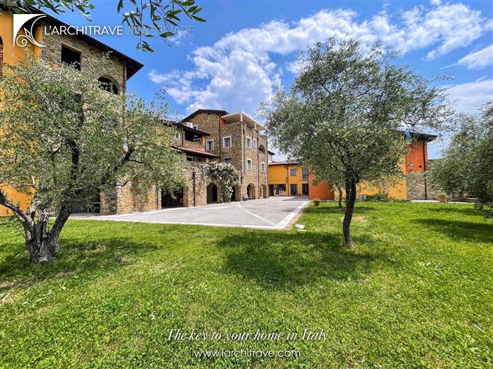 Image No.4-1 Bed House for sale