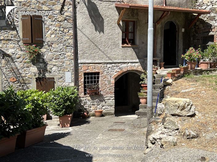 Image No.17-2 Bed House for sale