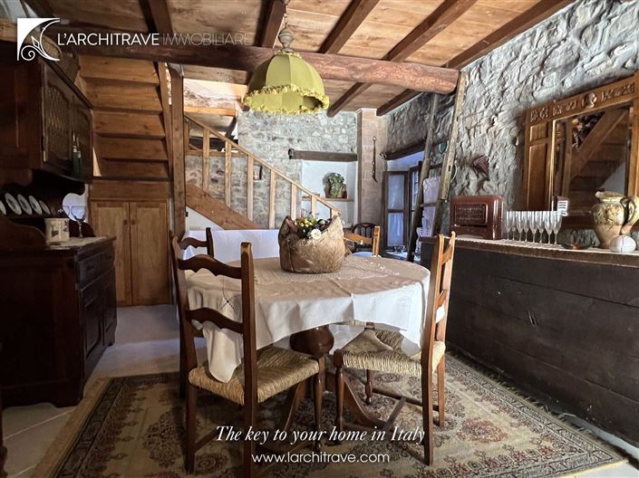 Image No.5-2 Bed House for sale