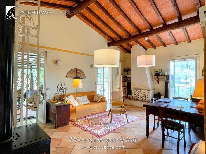 Image No.9-4 Bed Villa for sale