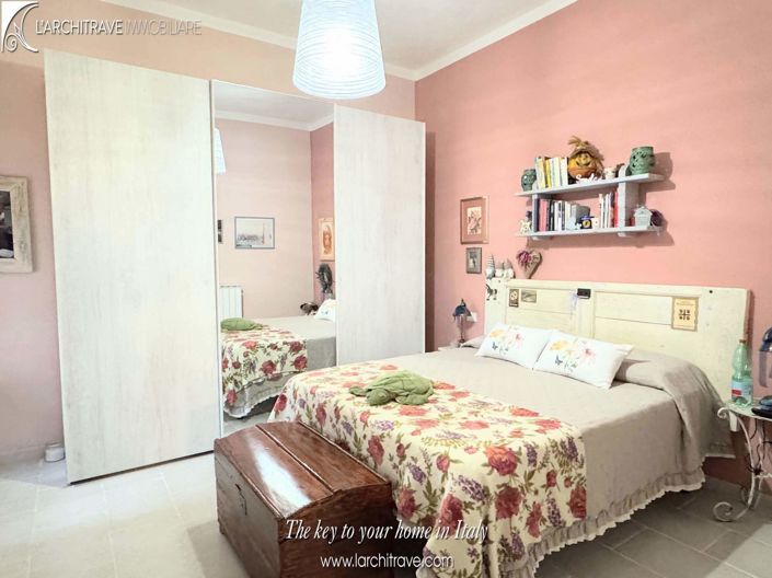 Image No.14-4 Bed House for sale