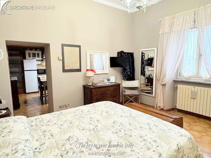 Image No.7-4 Bed House for sale