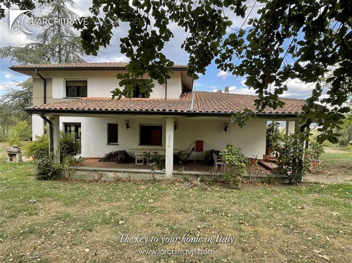 Image No.1-5 Bed Villa for sale