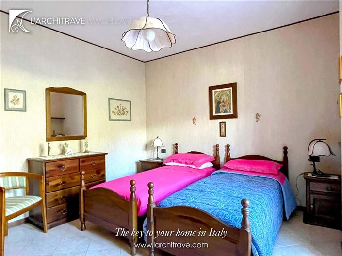 Image No.16-2 Bed House for sale