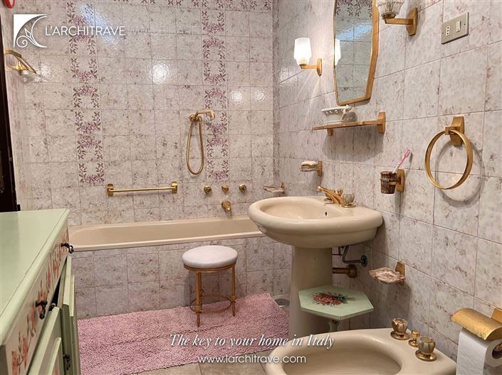 Image No.13-3 Bed Villa for sale