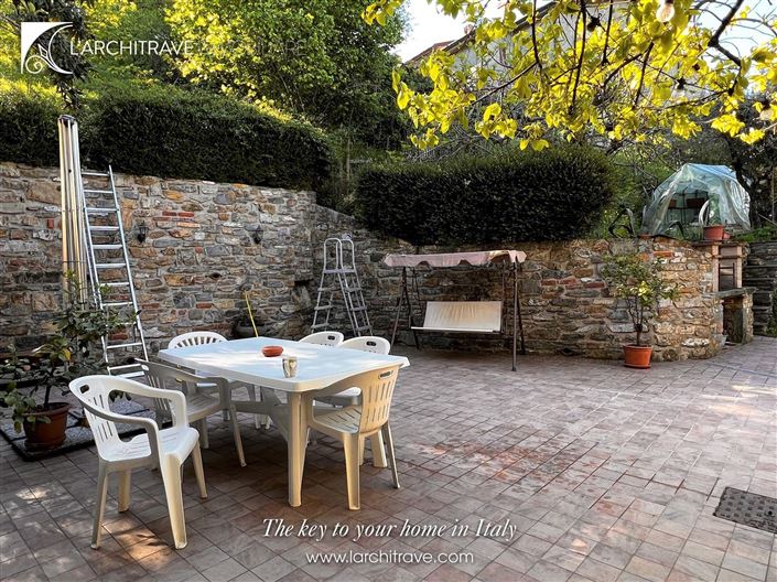 Image No.2-3 Bed House for sale