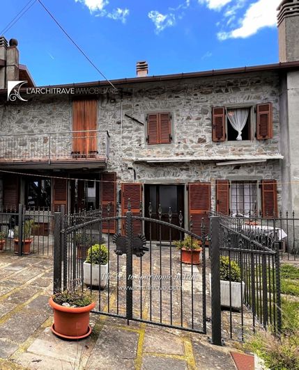 Image No.1-3 Bed House for sale