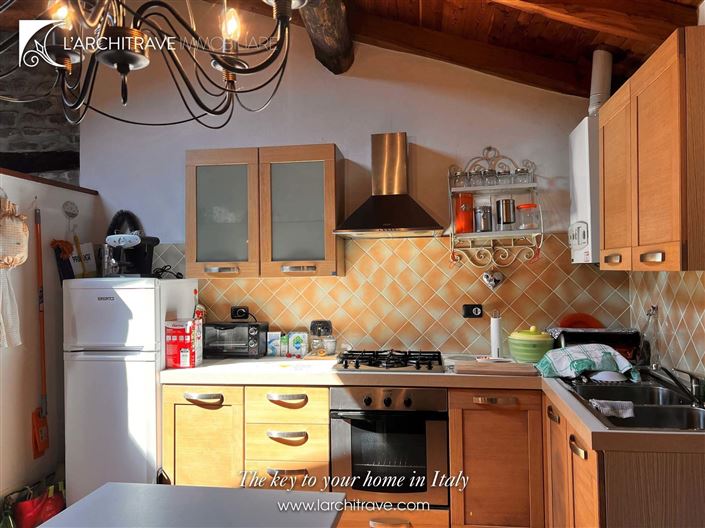 Image No.5-2 Bed House for sale