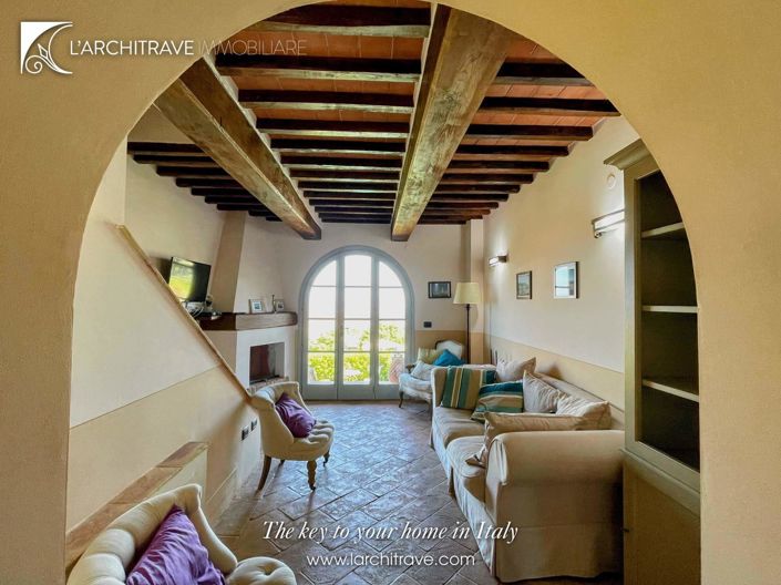 Image No.18-2 Bed House for sale