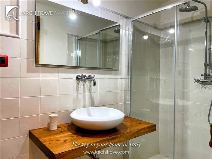 Image No.9-2 Bed House for sale