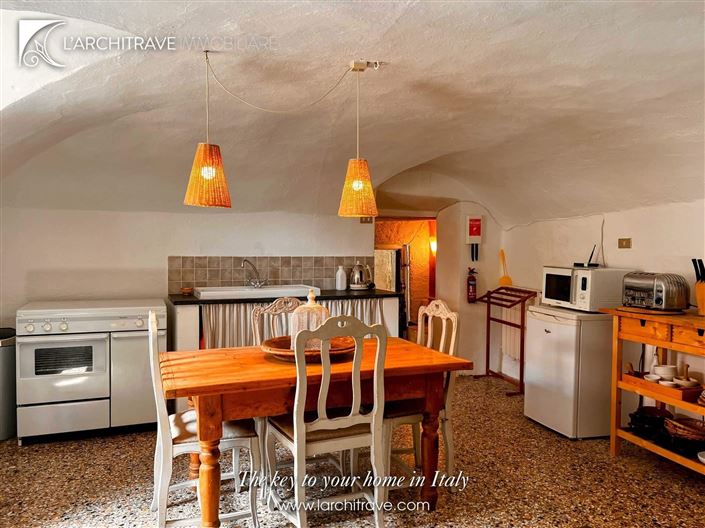 Image No.27-4 Bed House for sale