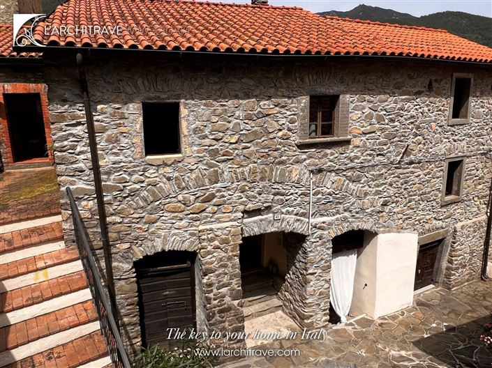 Image No.29-4 Bed House for sale