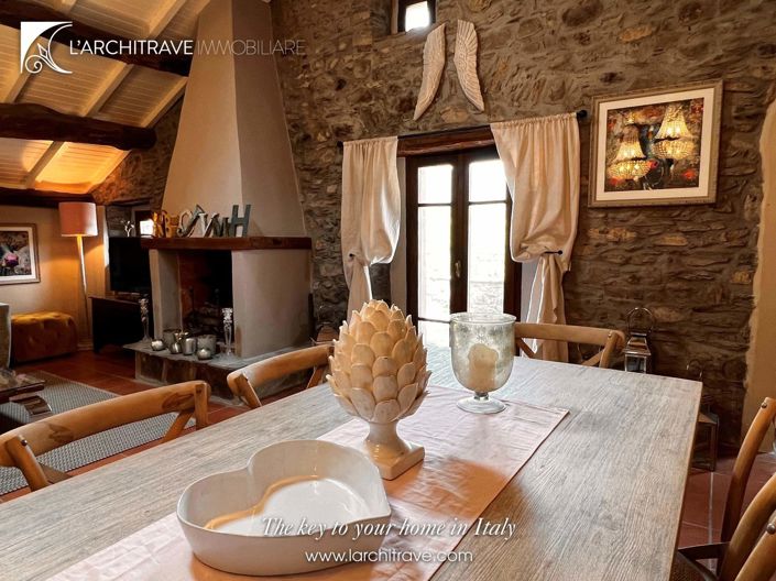 Image No.6-4 Bed House for sale