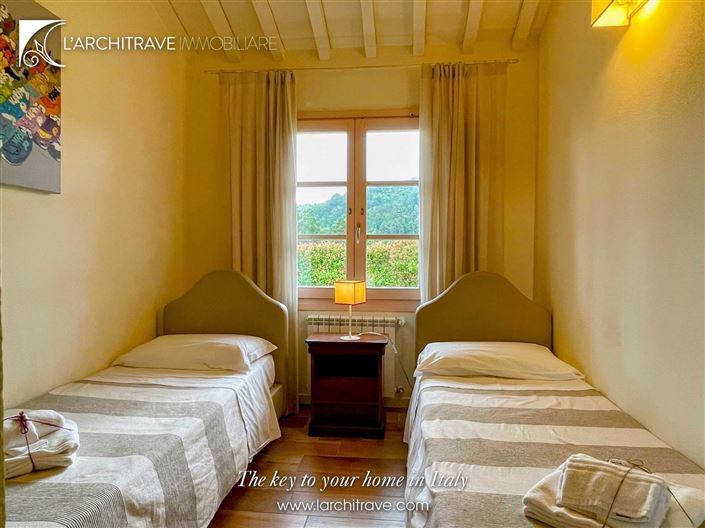 Image No.10-2 Bed House for sale