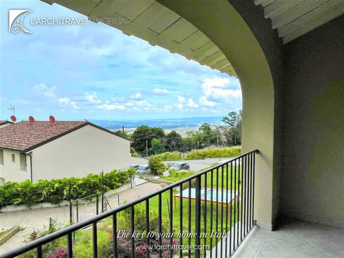 Image No.9-2 Bed House for sale