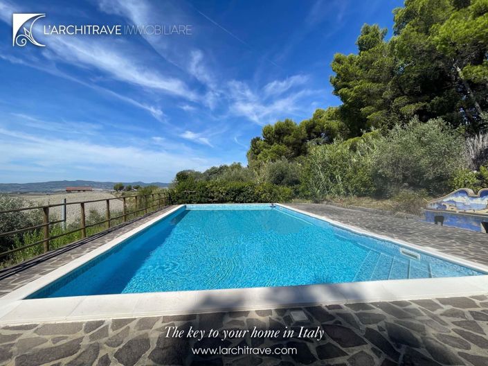 Image No.1-5 Bed Villa for sale