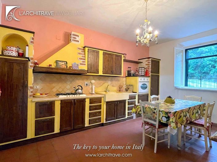 Image No.8-5 Bed Villa for sale