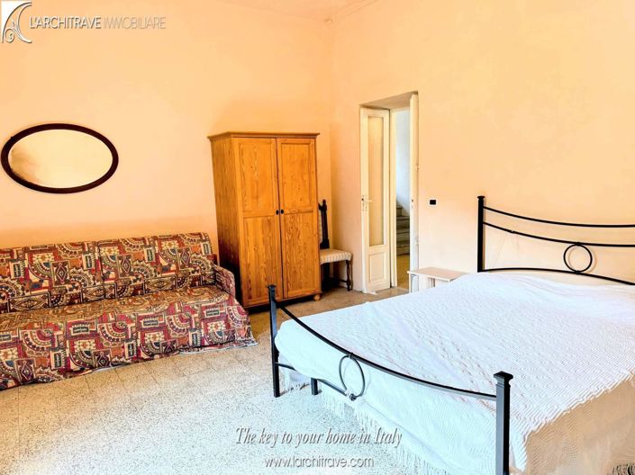 Image No.12-6 Bed Villa for sale