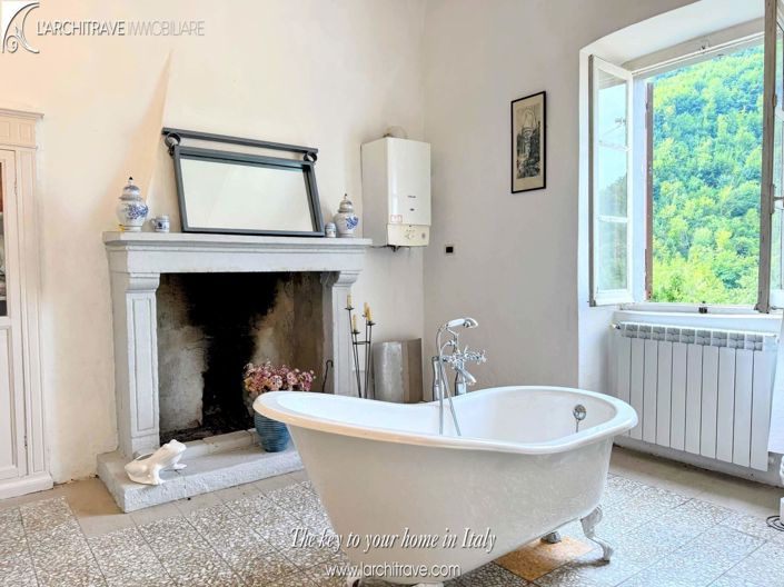 Image No.13-6 Bed Villa for sale