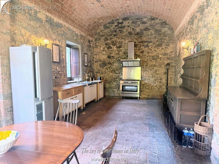 Image No.5-6 Bed Villa for sale