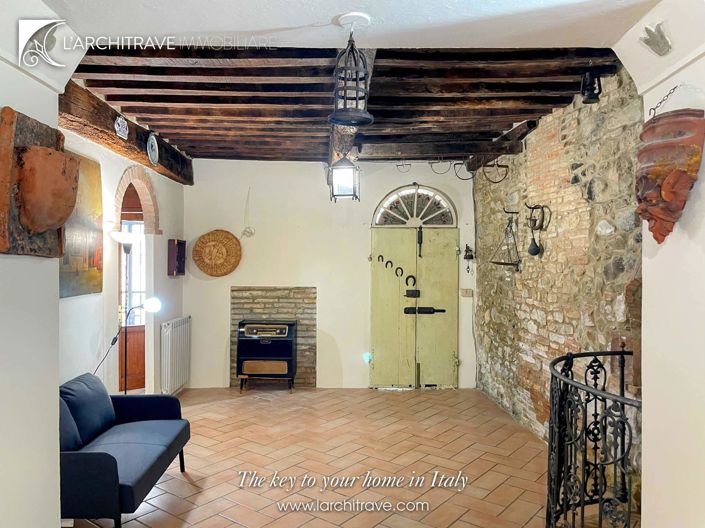 Image No.1-1 Bed House for sale