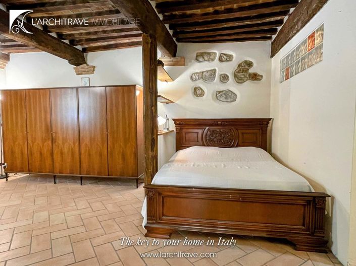 Image No.20-1 Bed House for sale