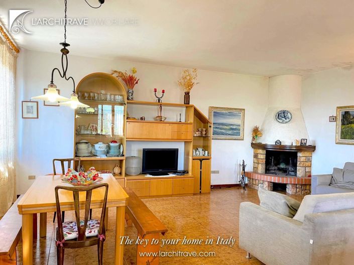 Image No.7-3 Bed House for sale