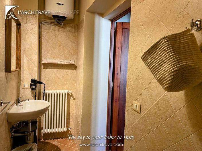 Image No.15-1 Bed House for sale