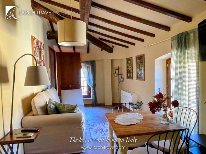 Image No.8-1 Bed House for sale