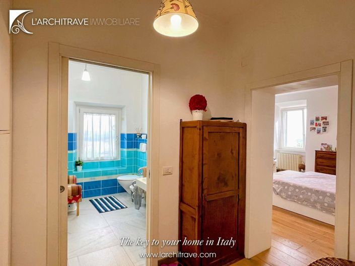 Image No.10-2 Bed House for sale