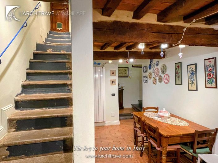 Image No.1-2 Bed House for sale